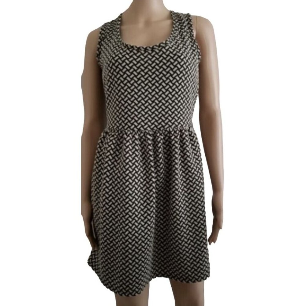 BeBop Women's‎ Black/White Geometric Pattern Sleeveless Skater MIni Dress Medium - Picture 3 of 11
